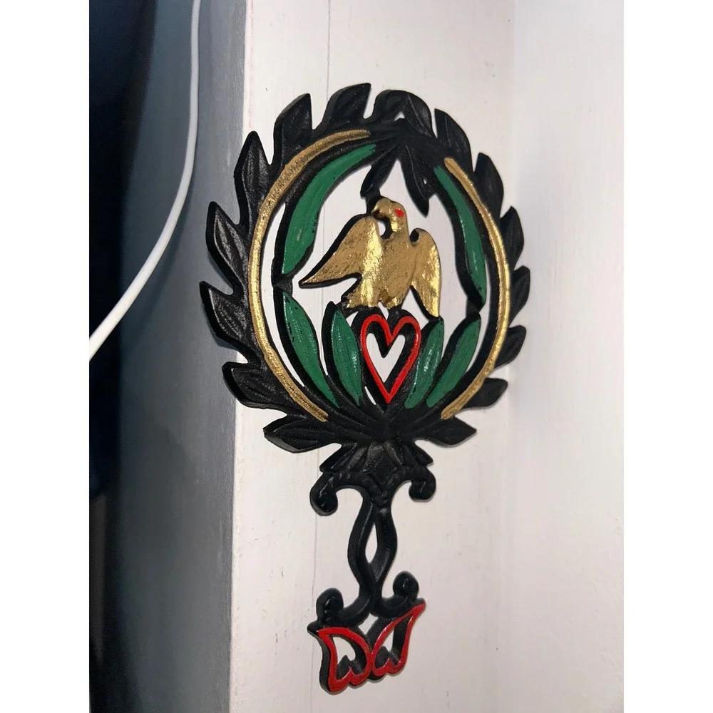 Vintage Cast Iron Eagle Heart Laurel Wreath Wall Plaque Hand Painted Americana